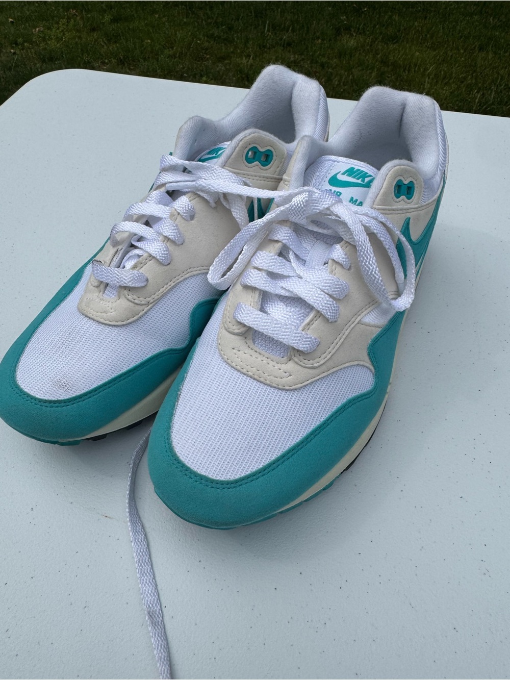 Nike White & Teal Low-Top Sneakers